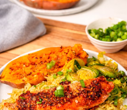 Chili Oil Salmon Rice Bowl (Healthy 15-Minute Dinner)